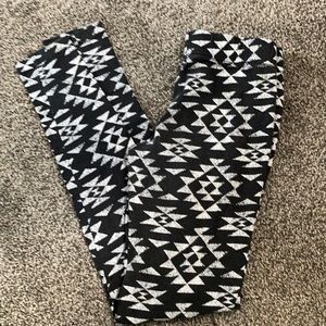 Aztec print leggings